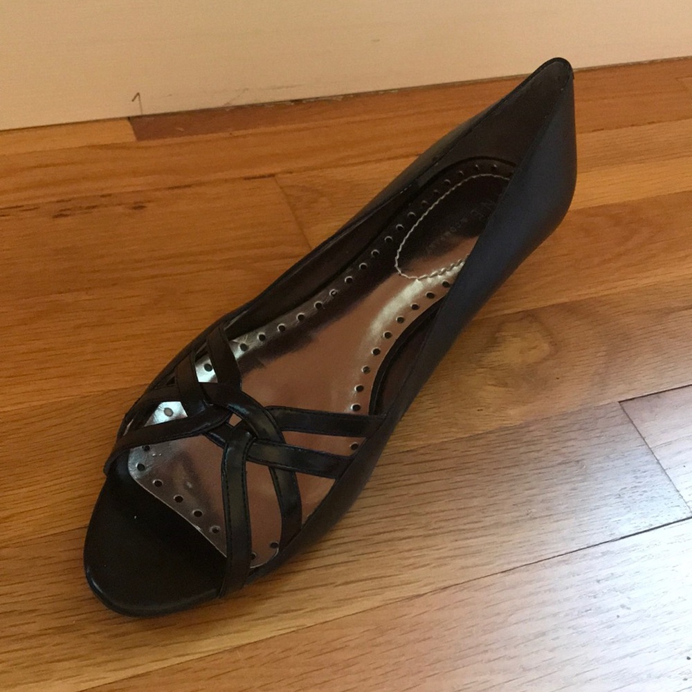 Black Nine West Leather Sandals